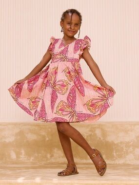 NEW 🦋 Tea Collection Full Sweep Wrap Dress
Size 8 butterflies